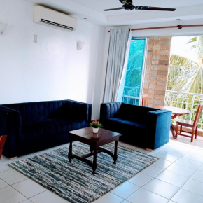 Lovely 1 bedroom beach front apartment, Kaloleni